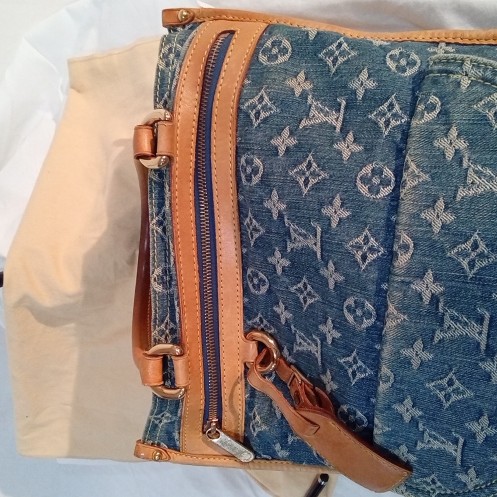 🔥🔥LOUIS VUITTON BLUE DENIM SAC PLAT - Picture 10 of 15
